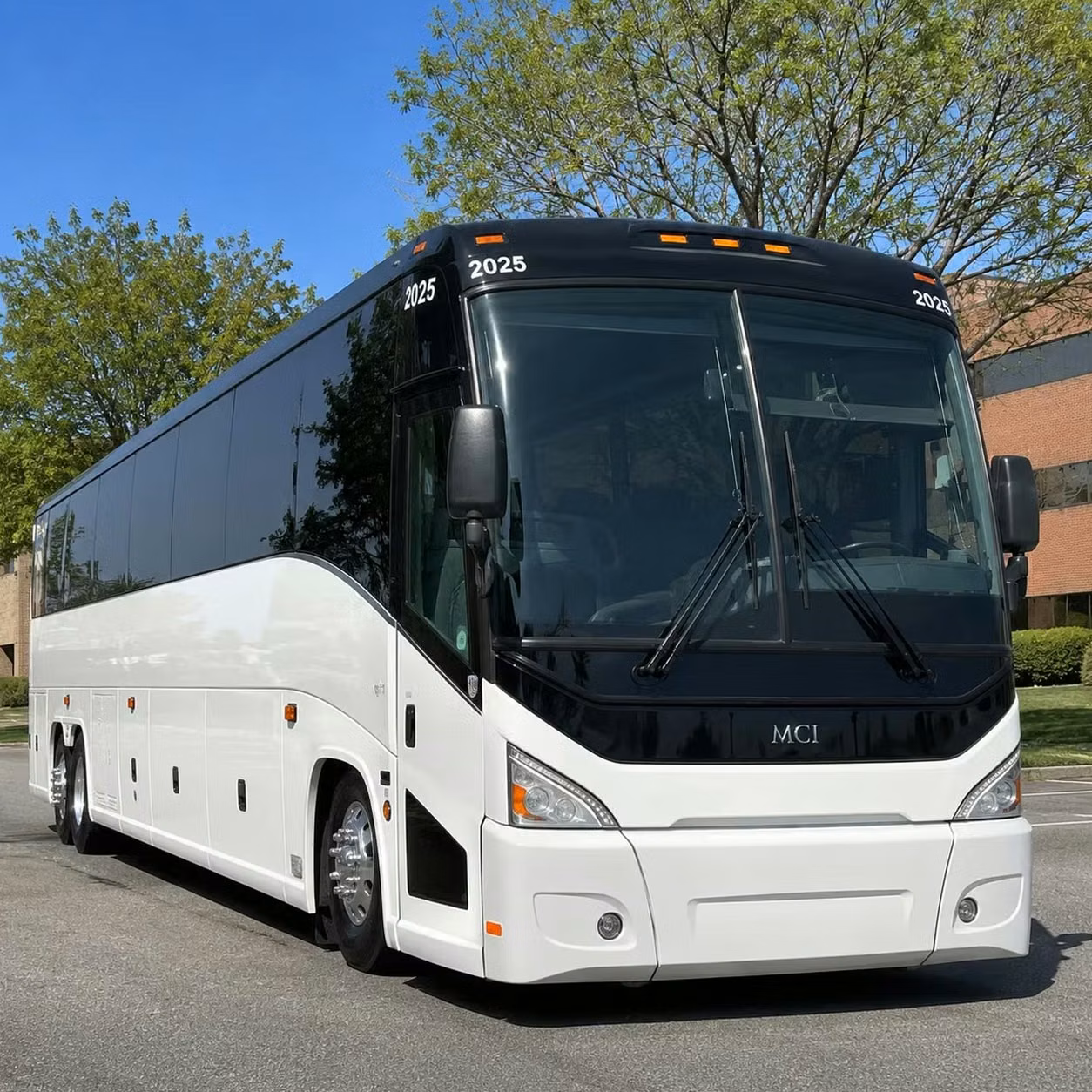 winter springs corporate charter buses with fast wifi power outlets and tray tables